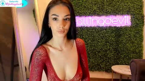 hotfallingdevil online show from 01-21-25, 05:05