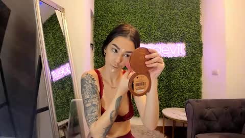 hotfallingdevil online show from 01-25-25, 06:12