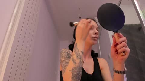 Snapshot of hotfallingdevil chatting on 02-17-26, 05:26 hotfallingdevil online show from 02-17-26, 05:26