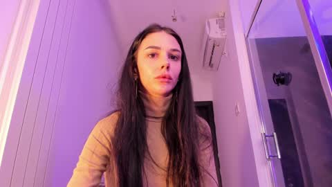 Snapshot of hotfallingdevil chatting on 03-16-26, 05:35 hotfallingdevil online show from 03-16-26, 05:35