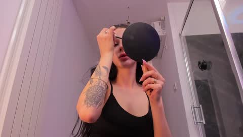 Snapshot of hotfallingdevil chatting on 03-18-26, 05:54 hotfallingdevil online show from 03-18-26, 05:54