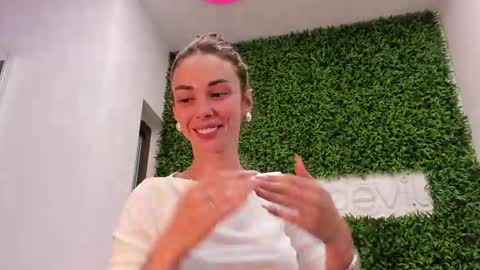 hotfallingdevil online show from 05-11-26, 04:07