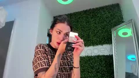 hotfallingdevil online show from 06-25-26, 04:34