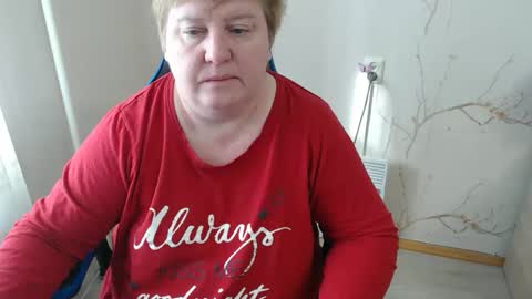 Snapshot of hotfiremommy chatting on 02-18-26, 08:43 LimonkaFire online show from 02-18-26, 08:43