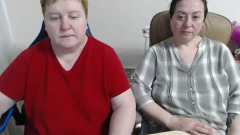 Snapshot of hotfiremommy chatting on 02-24-26, 08:18 LimonkaFire online show from 02-24-26, 08:18