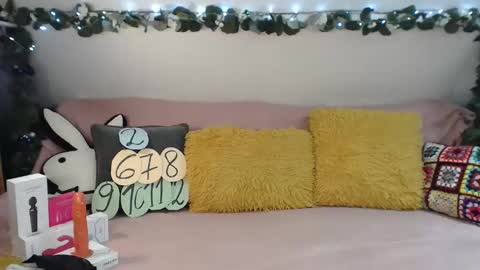 hotgirlkarina online show from 04-11-26, 04:06