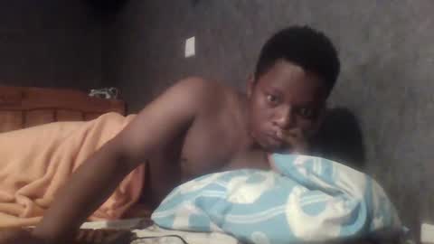 hotguyy001 online show from 02-22-25, 01:35