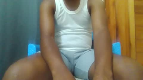 hotguyy001 online show from 10-19-25, 02:45