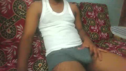 hotguyy001 online show from 03-02-26, 04:14
