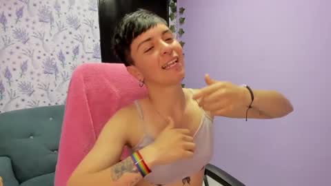 hannah online show from 10-08-25, 02:31