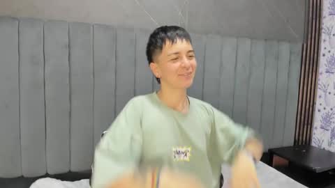 hannah online show from 12-14-25, 02:06