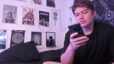 Sam and Nico online show from 10-28-25, 02:42