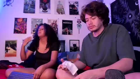 Sam and Nico online show from 05-04-26, 03:46