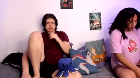 Snapshot of hothoneychile chatting on 06-26-26, 04:17 Sam and Nico online show from 06-26-26, 04:17