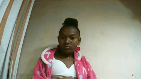 veronique online show from 10-06-25, 01:14