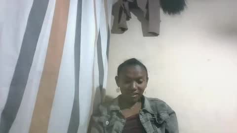 veronique online show from 10-21-25, 04:19