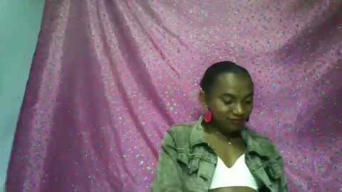 veronique online show from 11-22-25, 04:28