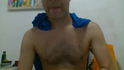 Snapshot of hotitan chatting on 09-11-25, 10:54 hottitan twitter Marianoshcam online show from 09-11-25, 10:54