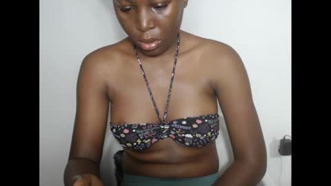 hotjessie0 online show from 01-05-25, 04:58
