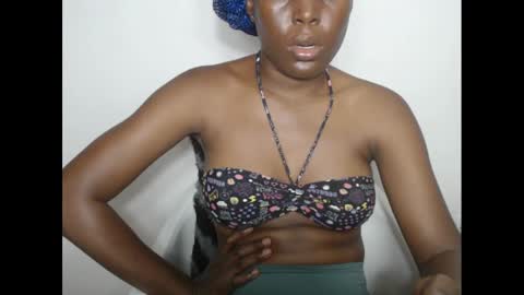hotjessie0 online show from 01-05-25, 08:00