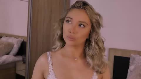 Snapshot of hotjessxx chatting on 06-09-26, 06:58 Maria online show from 06-09-26, 06:58