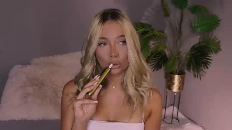 Maria online show from 07-25-26, 06:33