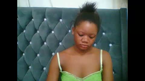 LOYCE online show from 12-21-25, 01:46