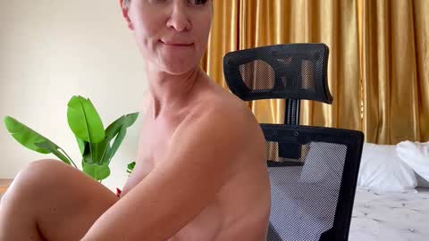 Snapshot of hotkatness chatting on 02-02-25, 07:41 Kate stream 1200 pm -800 pm UTC 7 online show from 02-02-25, 07:41