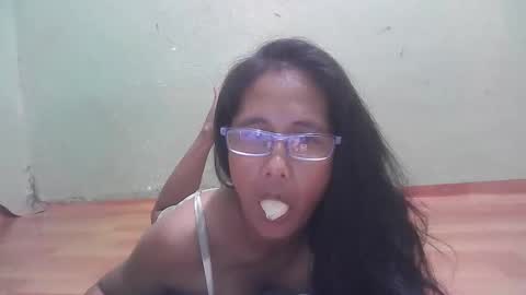 hotladypinay32 online show from 09-30-25, 12:48
