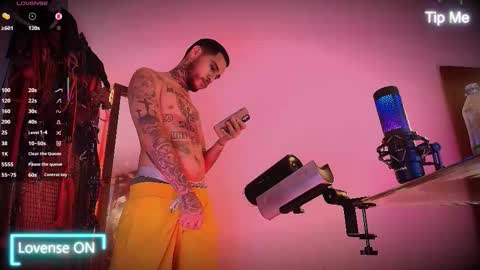 Snapshot of hotlatinox20cm chatting on 02-14-26, 07:10 HoTLatinoX20CM online show from 02-14-26, 07:10