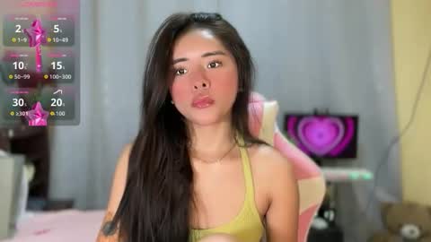 Snapshot of hotloveaxx chatting on 03-25-26, 12:22 Vea online show from 03-25-26, 12:22