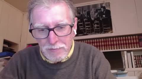 Snapshot of hotlux_54 chatting on 01-06-26, 07:06 hotlux_54 online show from 01-06-26, 07:06