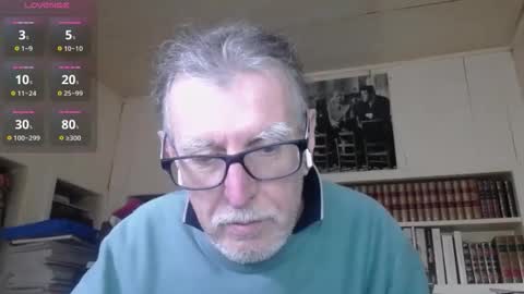 Snapshot of hotlux_54 chatting on 01-15-26, 10:09 hotlux_54 online show from 01-15-26, 10:09