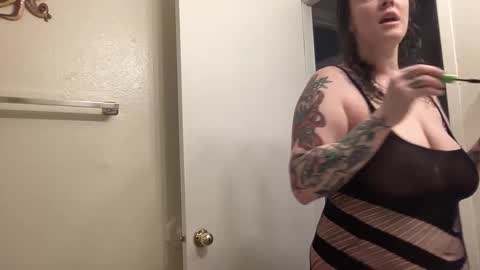 Snapshot of hotmama6666 chatting on 02-18-25, 11:41 Annabelle online show from 02-18-25, 11:41