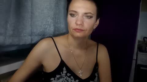 hotmamaqueen234 online show from 07-23-26, 12:02