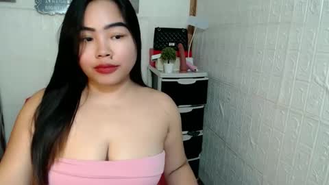 IM SOFIE FROM PHILIPPINES online show from 09-15-25, 10:21
