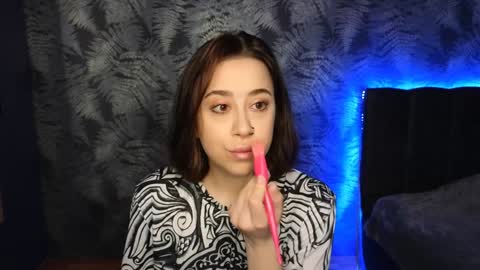 hotmariella online show from 01-21-25, 06:00