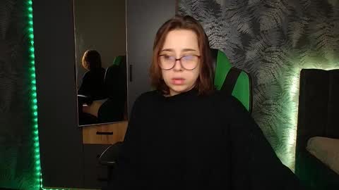 hotmariella online show from 02-06-25, 08:29