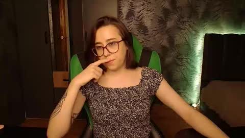 hotmariella online show from 02-12-25, 05:16