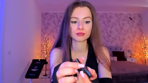 hotmolly_ online show from 05-07-26, 09:47