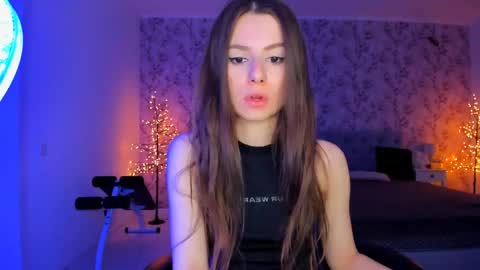 hotmolly_ online show from 05-10-26, 06:35