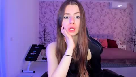 hotmolly_ online show from 06-10-26, 09:41