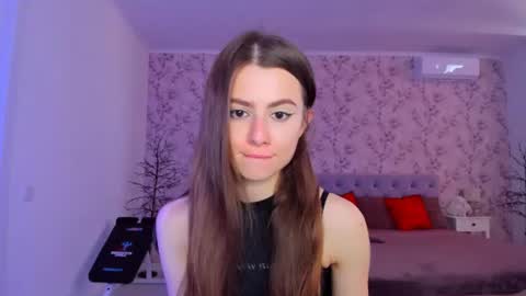 hotmolly_ online show from 06-24-26, 09:52