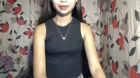 hotmom_gia online show from 12-16-25, 10:53