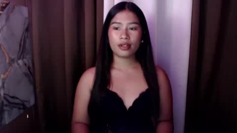 Snapshot of hotmorena_finger chatting on 04-18-26, 05:33 Analiza online show from 04-18-26, 05:33