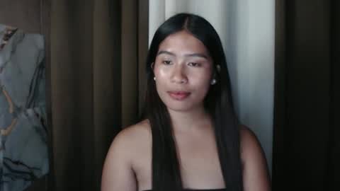 Snapshot of hotmorena_finger chatting on 04-18-26, 05:39 Analiza online show from 04-18-26, 05:39