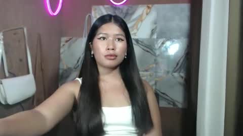 Snapshot of hotmorena_finger chatting on 05-15-26, 03:46 Analiza online show from 05-15-26, 03:46