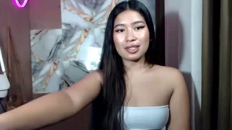 Snapshot of hotmorena_finger chatting on 05-27-26, 01:57 Analiza online show from 05-27-26, 01:57