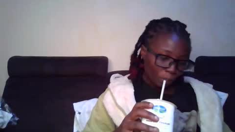 Rose online show from 11-30-25, 09:24