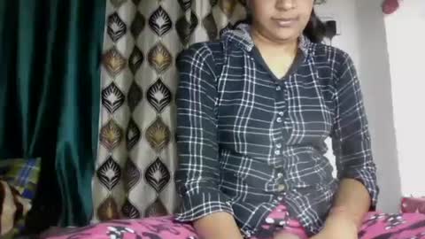 lola online show from 12-17-24, 02:44